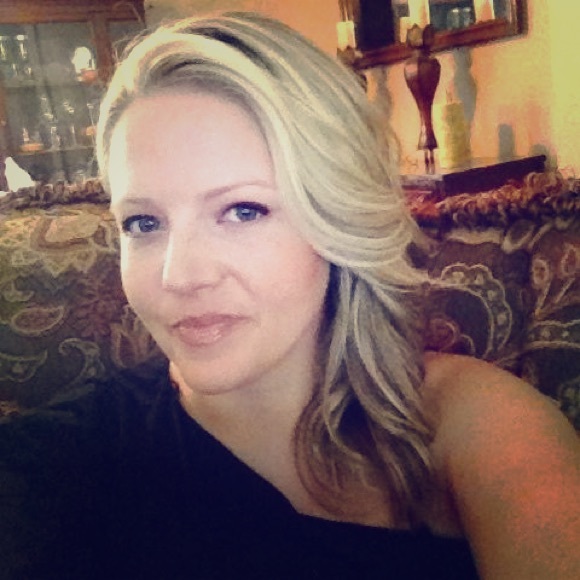 Meet your Posher, Sarah - Picture 1 of 1